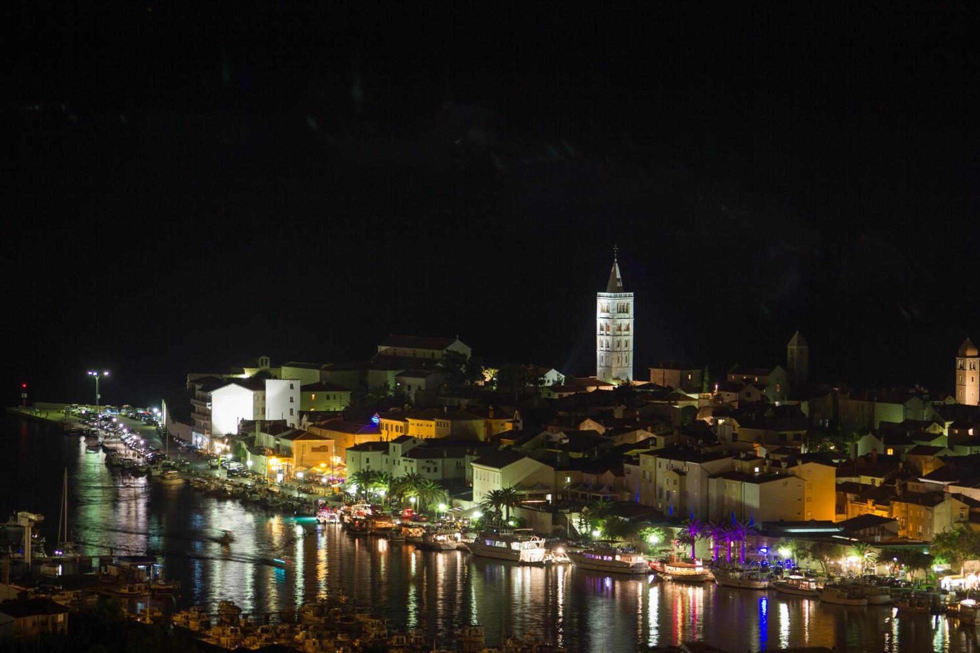 Apartments Gurman Supetarska Draga Esterno foto